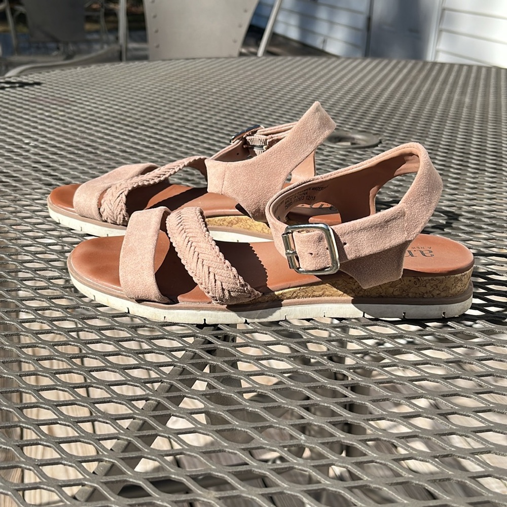 a.n.a. Sandals - Picture 2 of 6